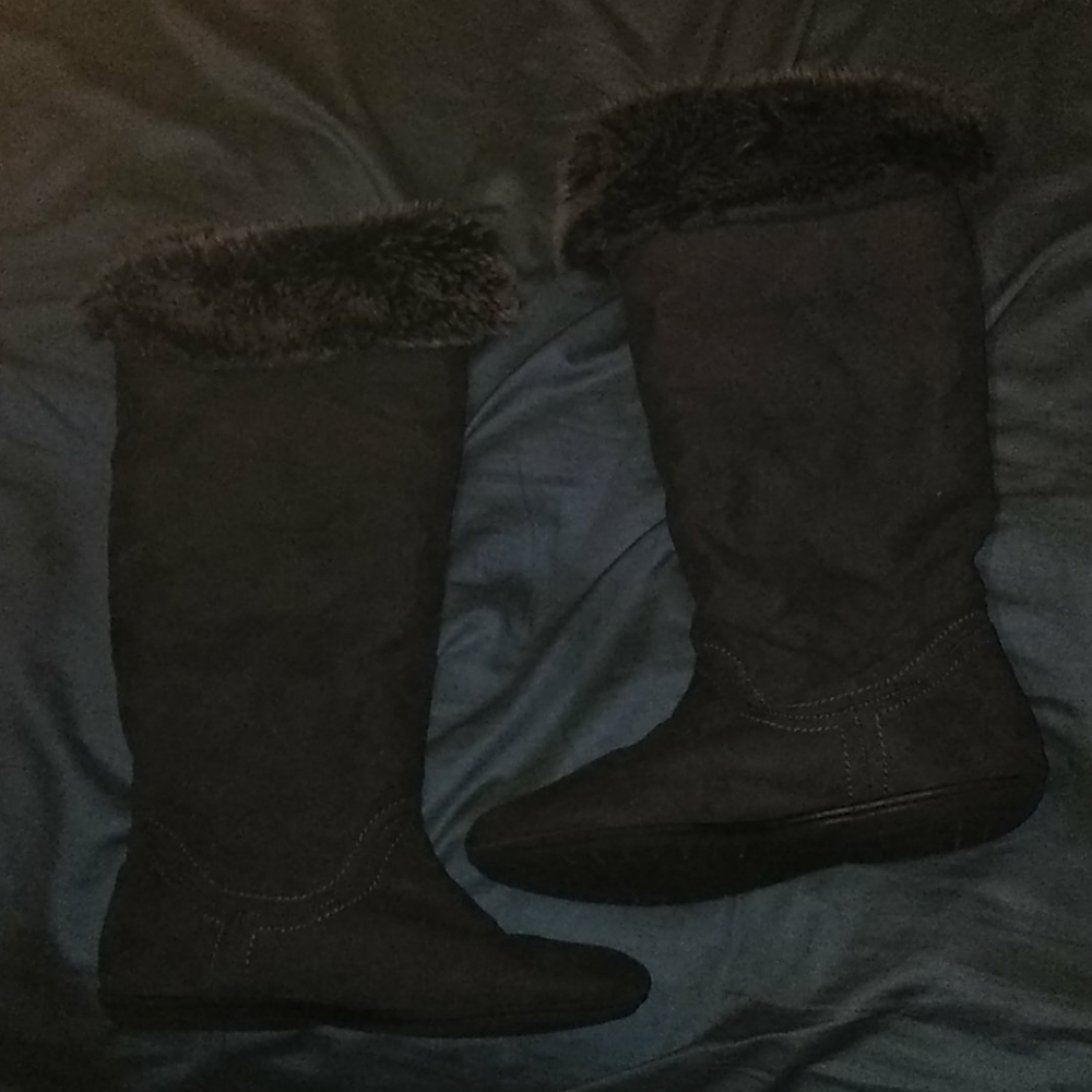 Grey Suade and faux fur boots
